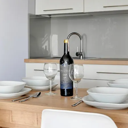 Apartament Cast Away Triapart Διαμέρισμα *